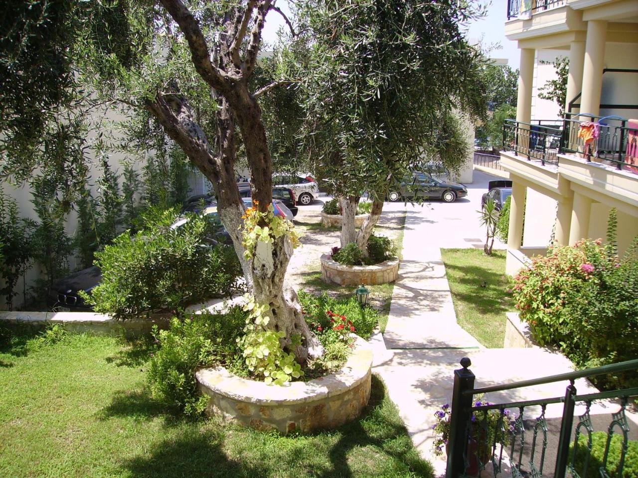 Hotel Loukas Vrachos Paralia Vrachou Exterior foto